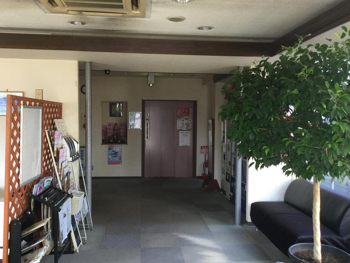 Hotel Tsutaya Йонедзава Экстерьер фото